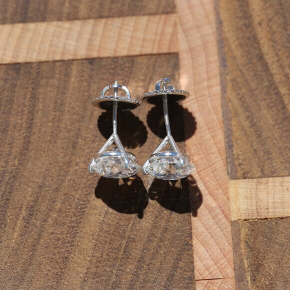 5.12 Carat Round Brilliant IGI Certified Lab Grown Diamond Stud Earrings - Picture 3 of 7